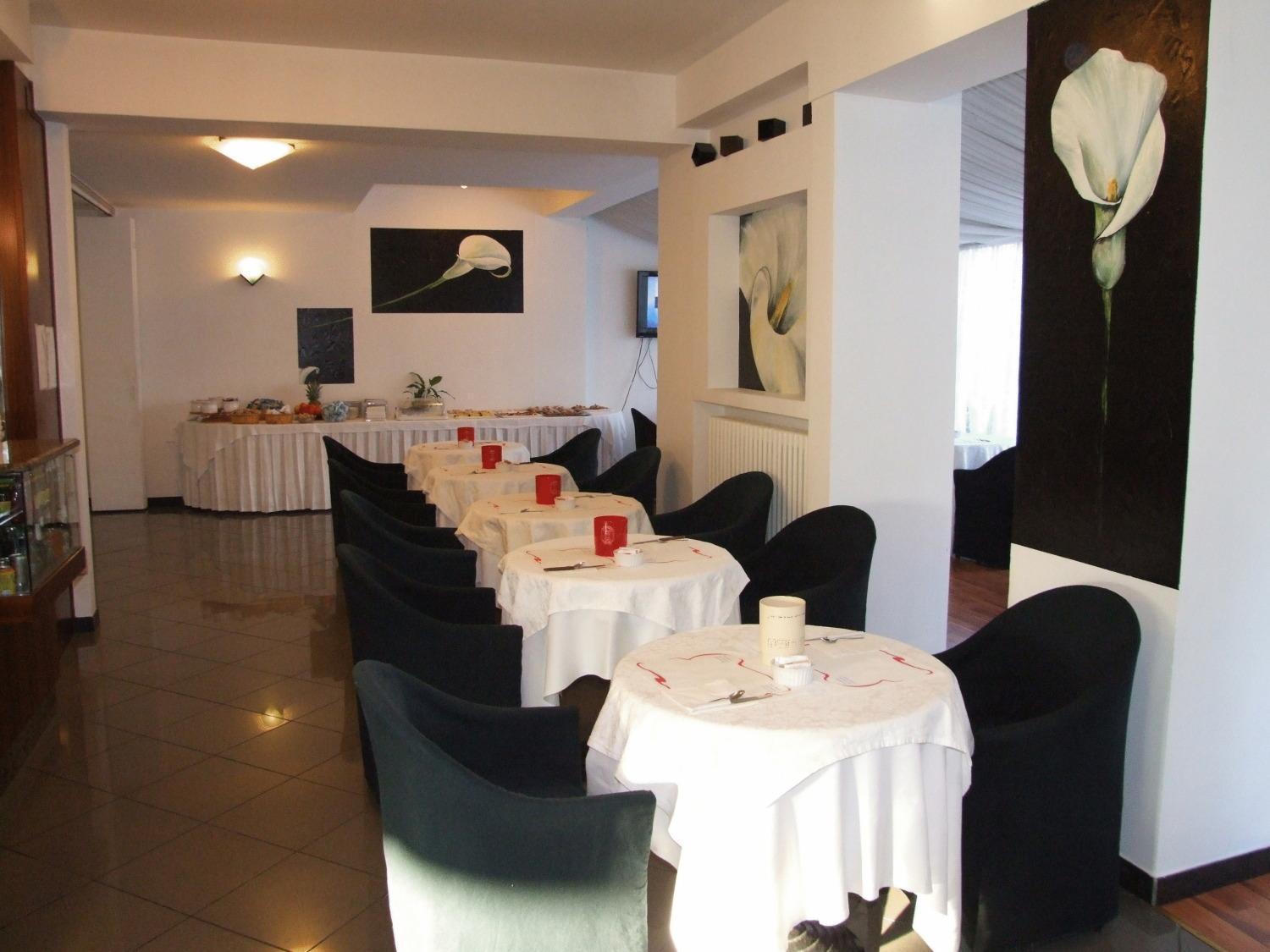Hotel Mediterraneo Pesaro Exterior foto