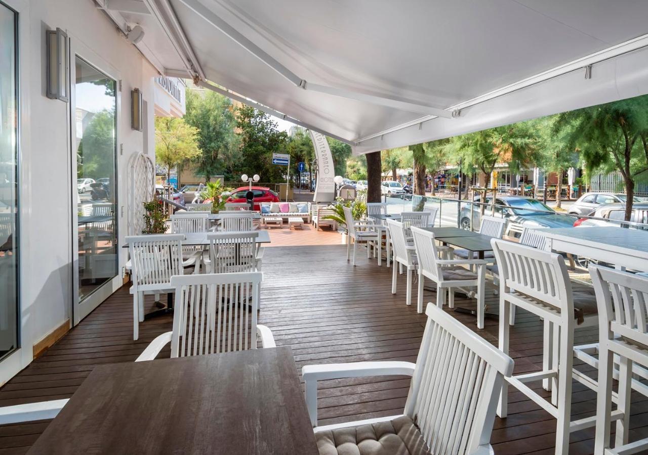 Hotel Mediterraneo Pesaro Exterior foto