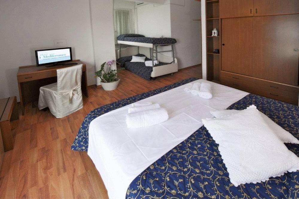 Hotel Mediterraneo Pesaro Quarto foto